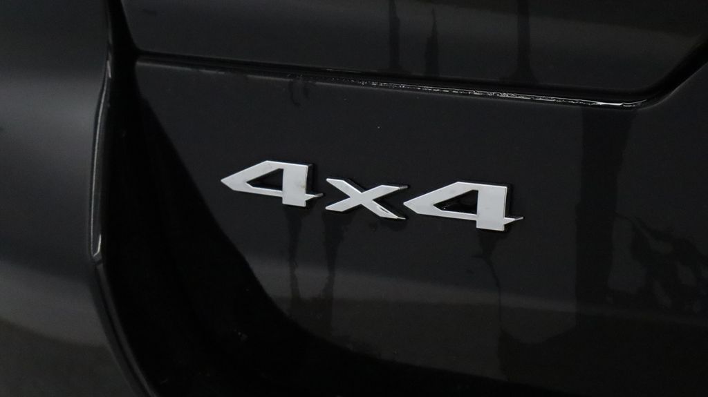 Thumbnail: 2023 Jeep Grand Cherokee - 15