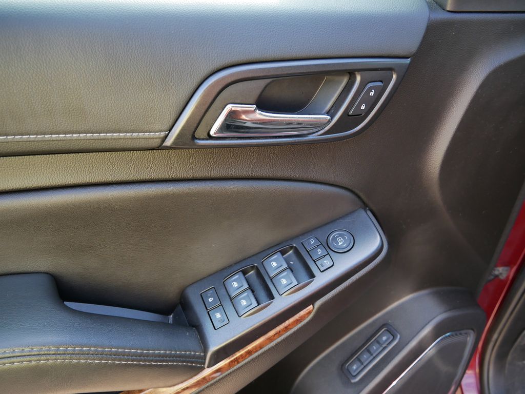 Thumbnail: 2020 Chevrolet Tahoe - 8