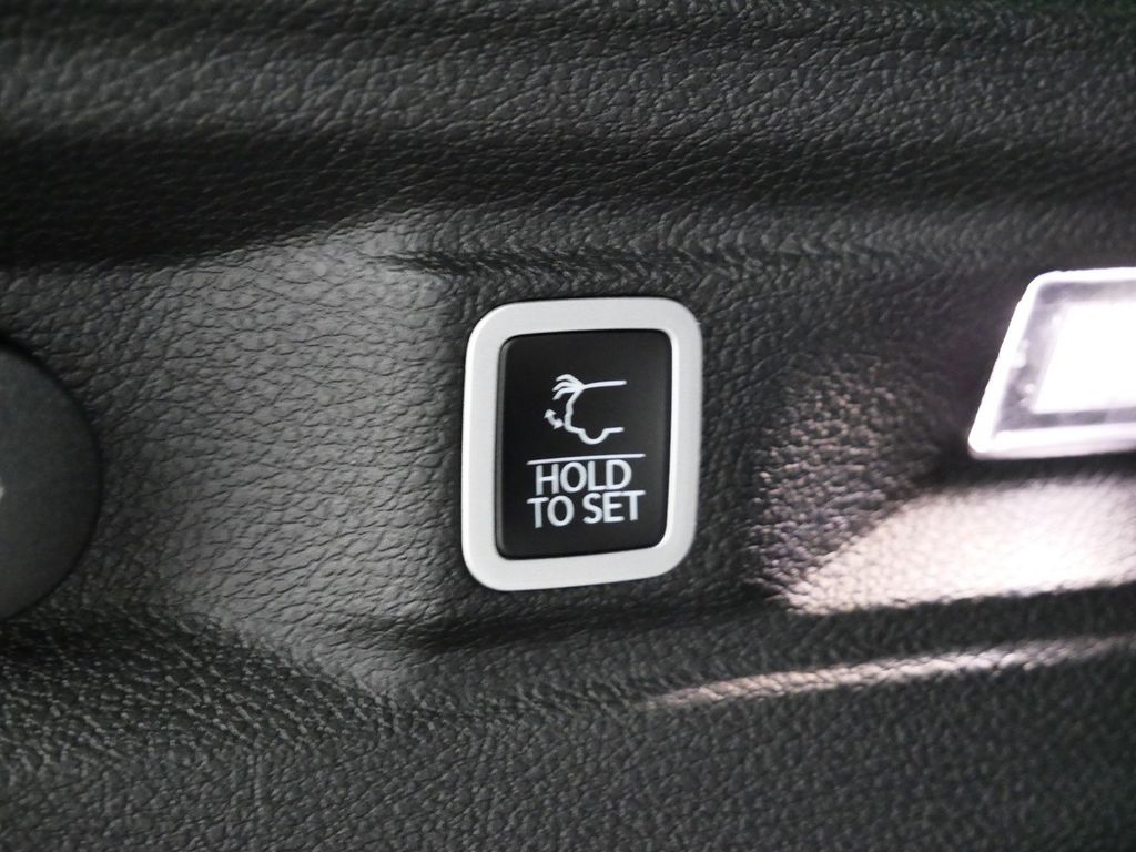 Thumbnail: 2025 Jeep Grand Cherokee L - 26