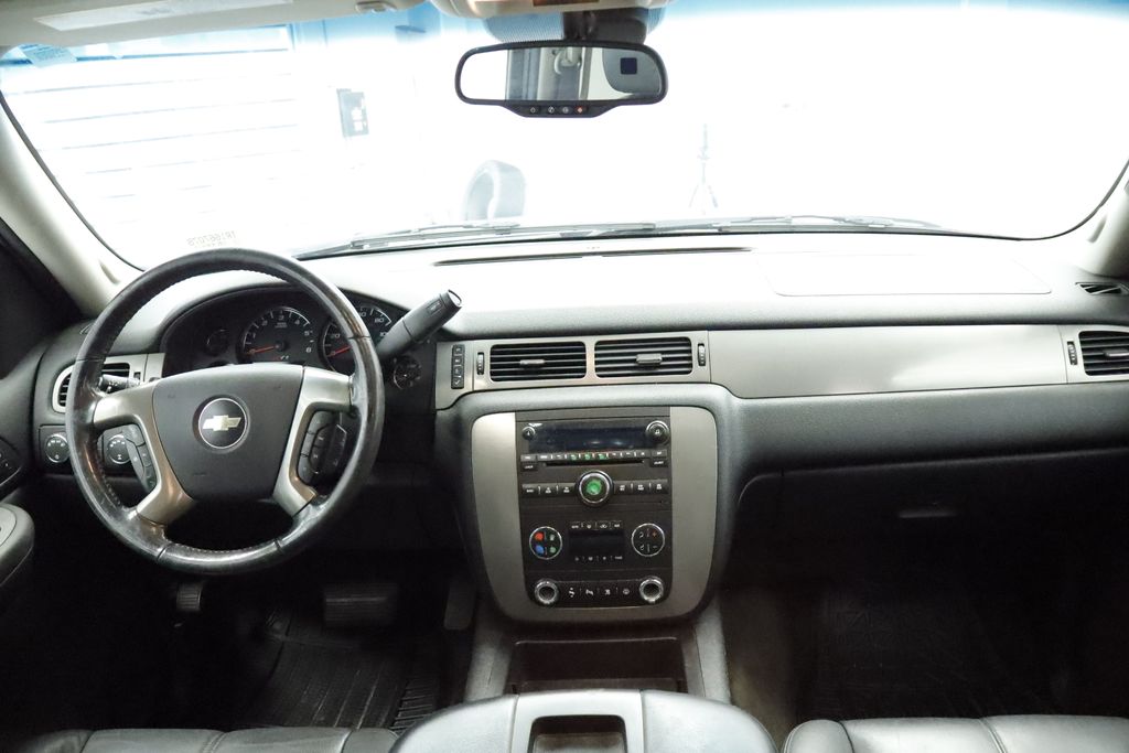 Thumbnail: 2008 Chevrolet Tahoe - 18