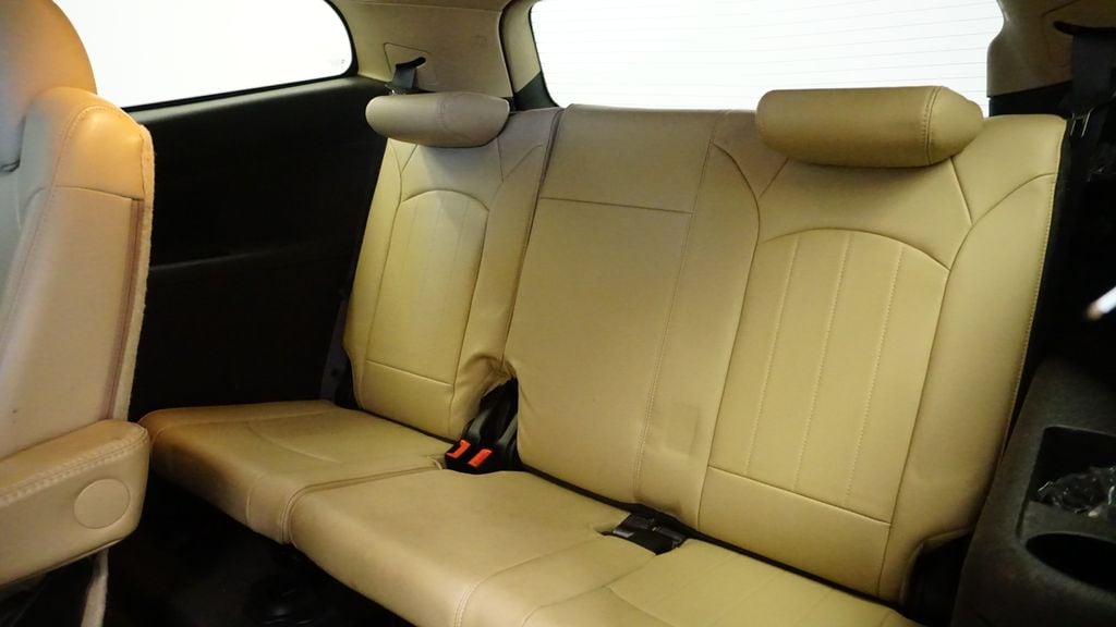 Thumbnail: 2009 Chevrolet Traverse - 20