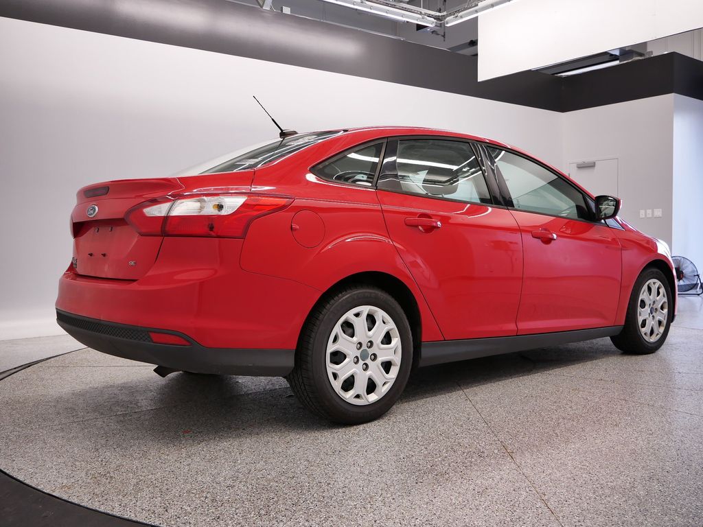 Thumbnail: 2012 Ford Focus - 18