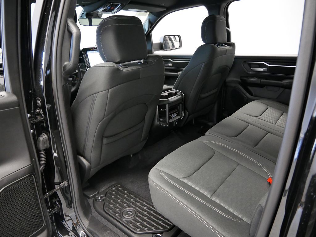 Thumbnail: 2026 RAM 1500 - 7