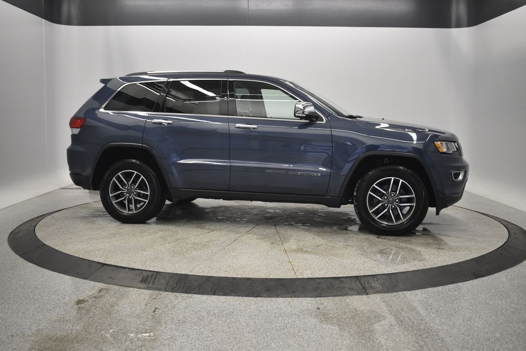 Thumbnail: 2020 Jeep Grand Cherokee - 11