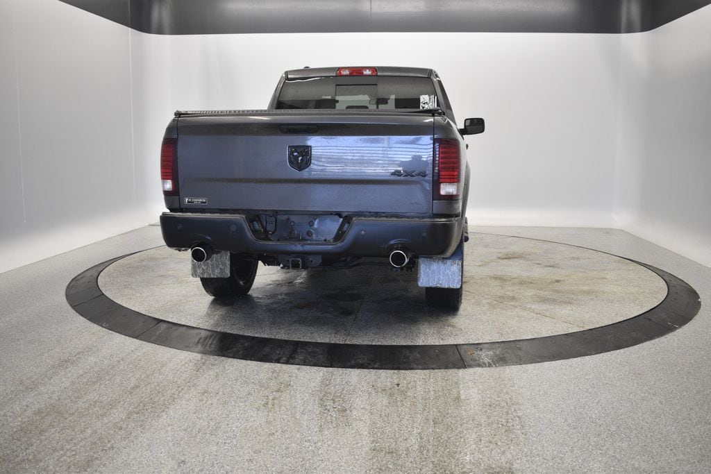 Thumbnail: 2019 RAM 1500 Classic - 8