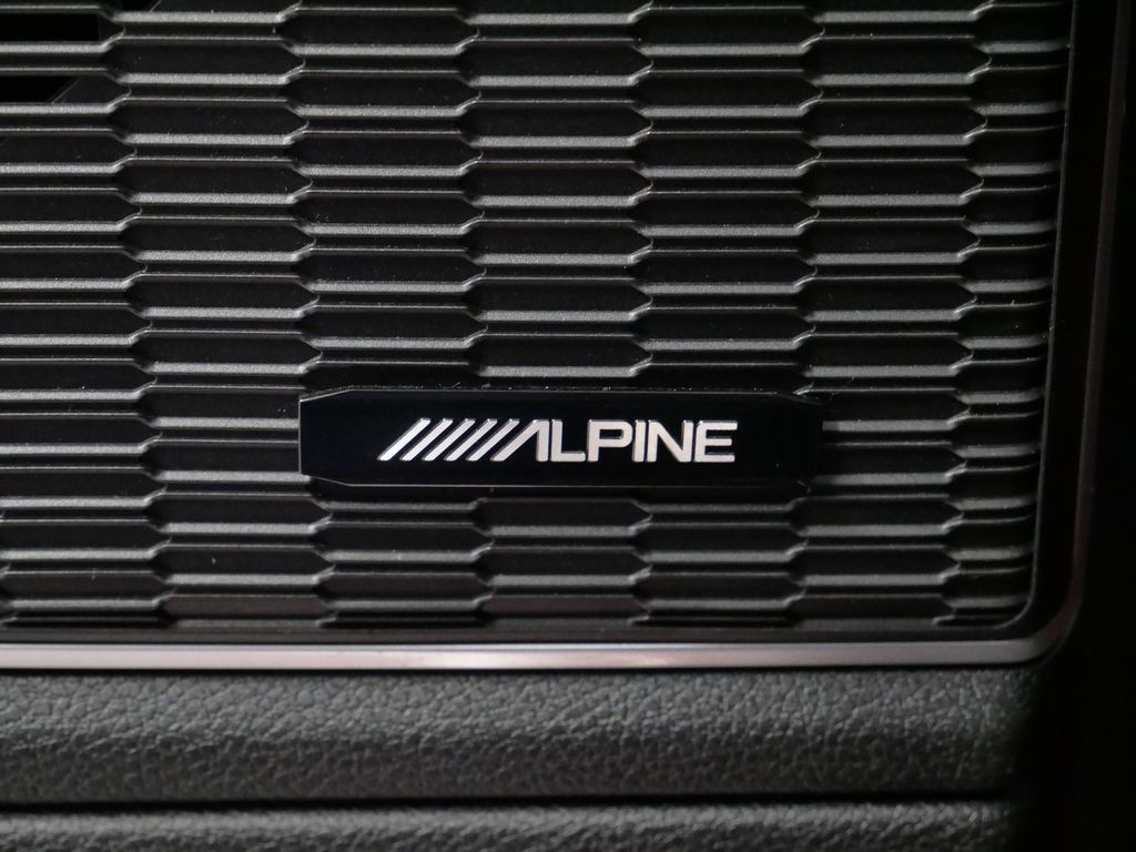 Thumbnail: 2024 Jeep Grand Cherokee - 28