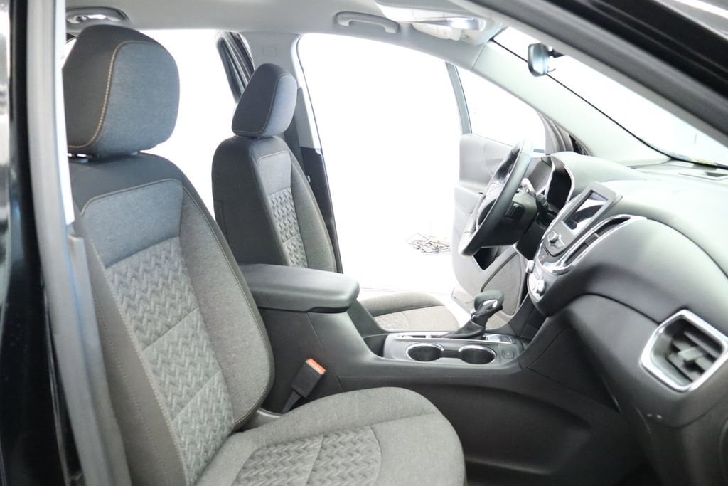 Thumbnail: 2023 Chevrolet Equinox - 25