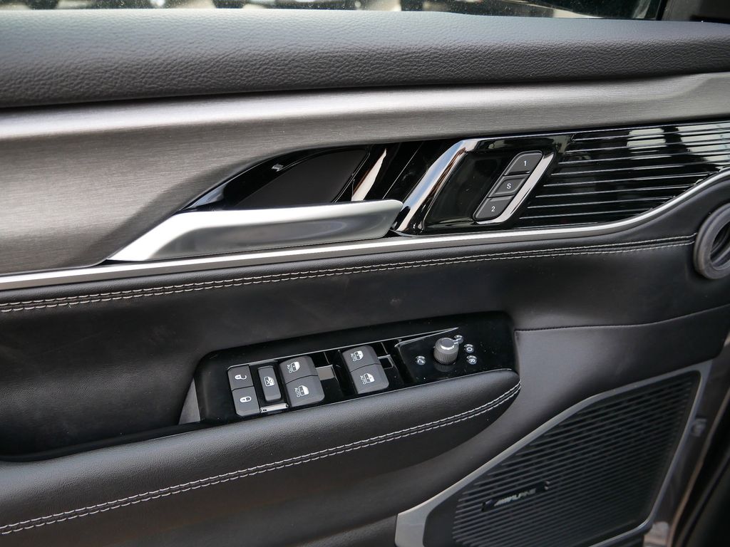 Thumbnail: 2025 Jeep Wagoneer - 7