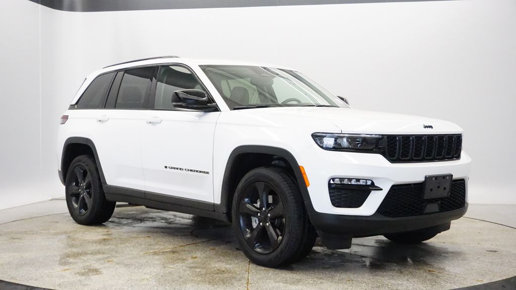 Thumbnail: 2023 Jeep Grand Cherokee - 7
