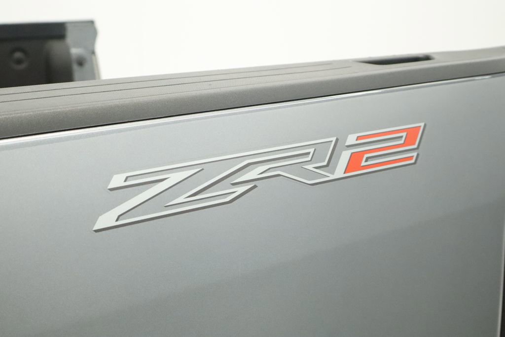 Thumbnail: 2022 Chevrolet Colorado - 20