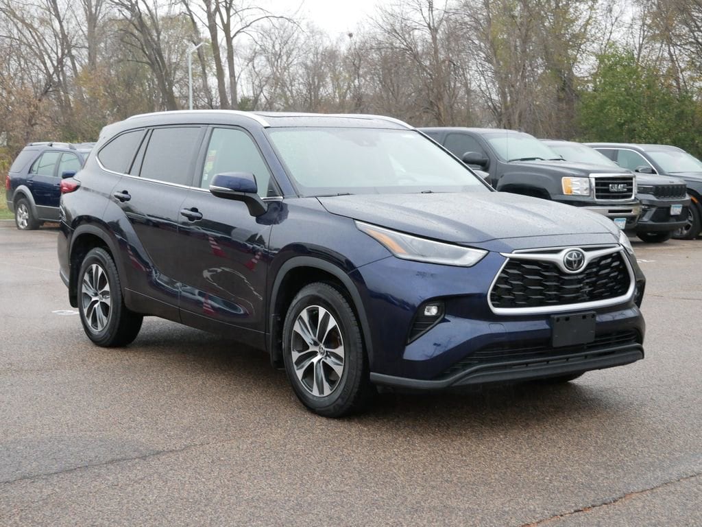Thumbnail: 2021 Toyota Highlander - 2