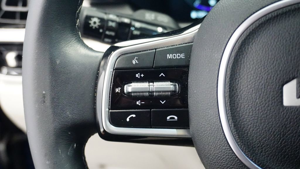 Thumbnail: 2023 Kia Sorento - 38