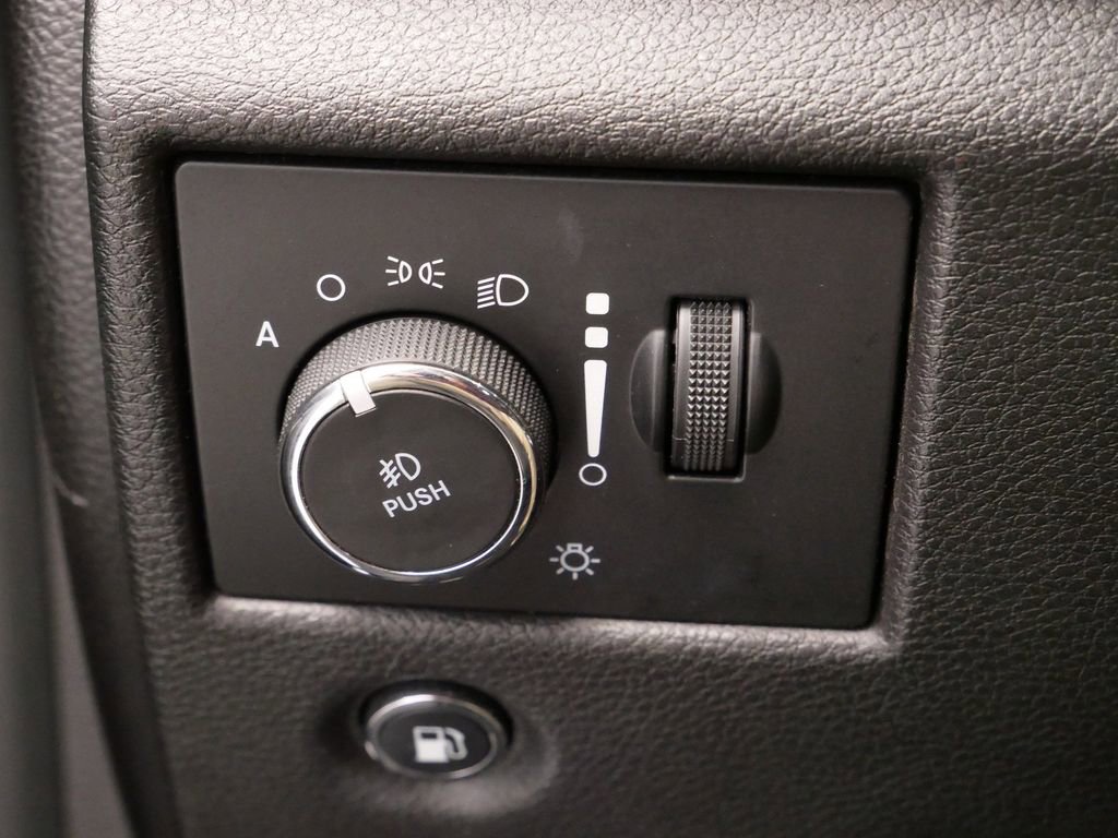 Thumbnail: 2019 Jeep Grand Cherokee - 22