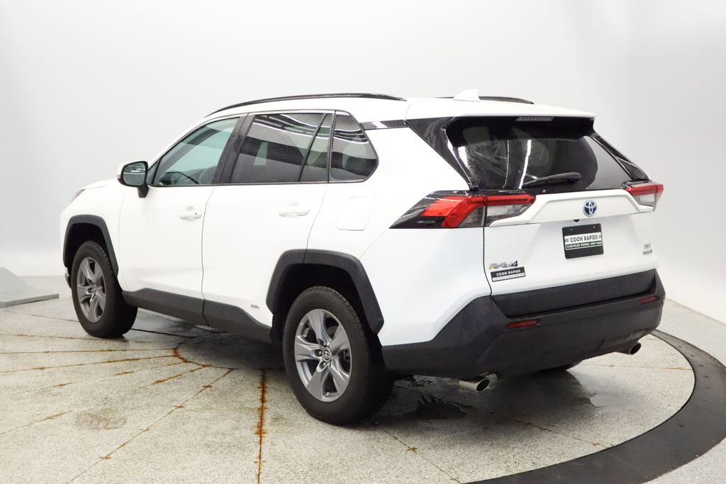 Thumbnail: 2022 Toyota RAV4 - 3
