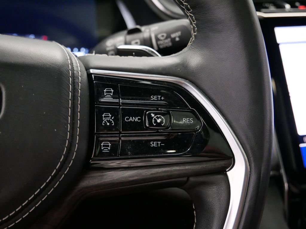 Thumbnail: 2022 Jeep Grand Cherokee - 30