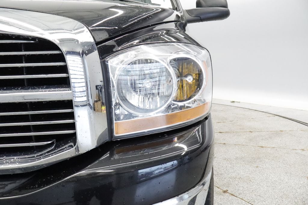 Thumbnail: 2006 Dodge Ram 1500 - 13