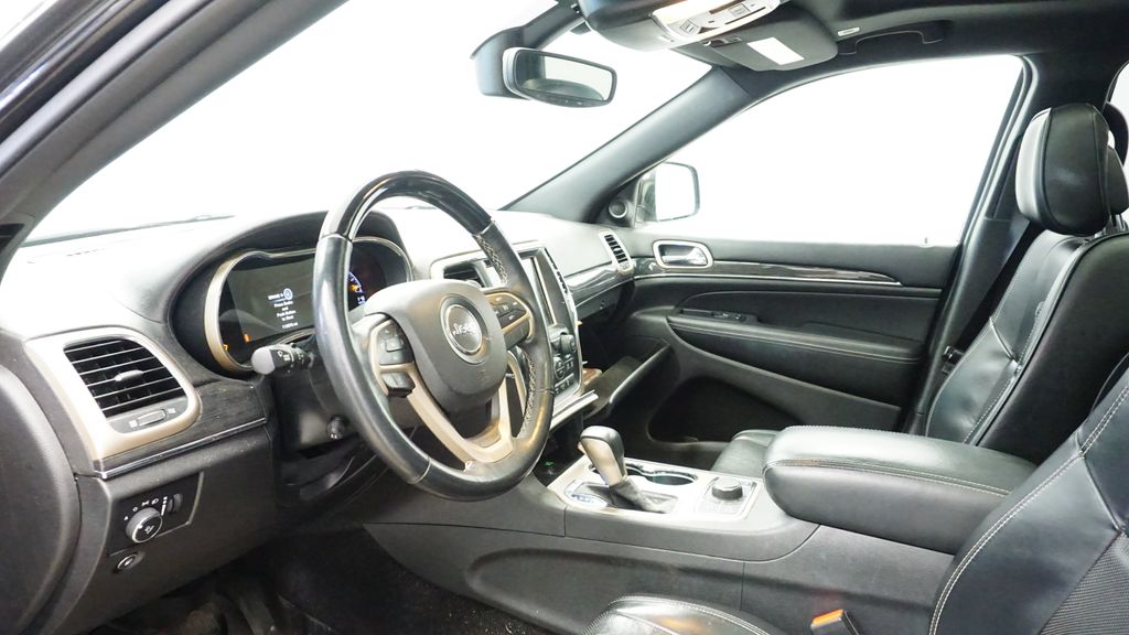 Thumbnail: 2017 Jeep Grand Cherokee - 29