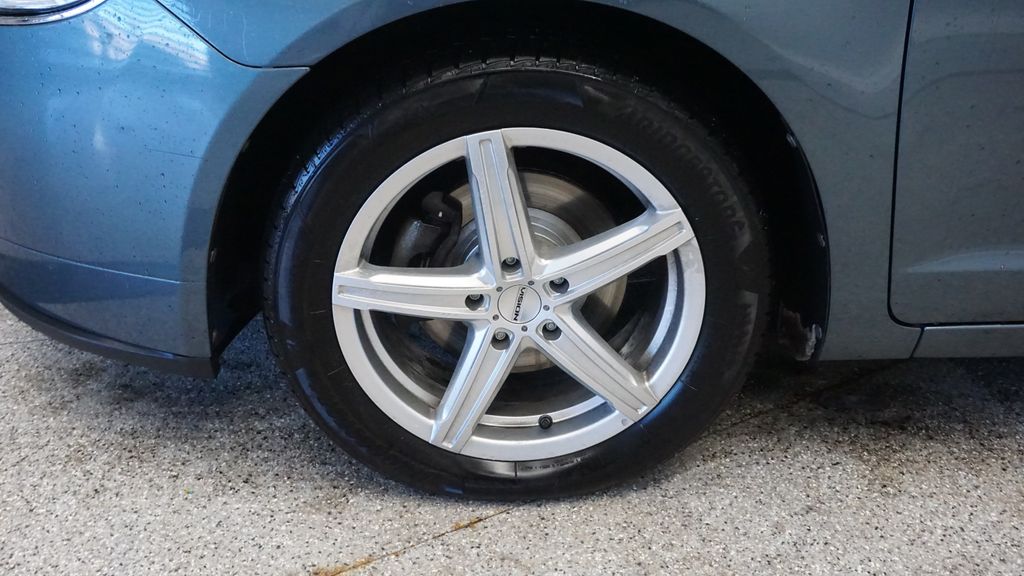 Thumbnail: 2012 Lincoln MKZ - 13