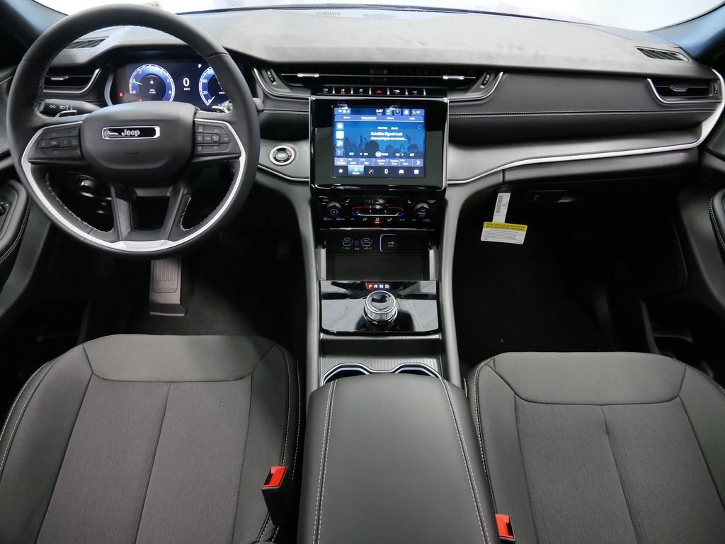 Thumbnail: 2025 Jeep Grand Cherokee - 18