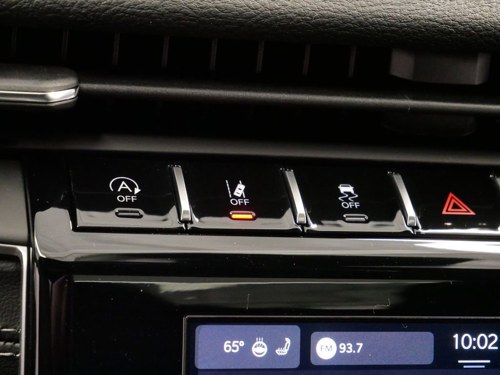 Thumbnail: 2025 Jeep Grand Cherokee - 36