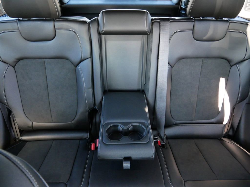 Thumbnail: 2025 Jeep Grand Cherokee - 23