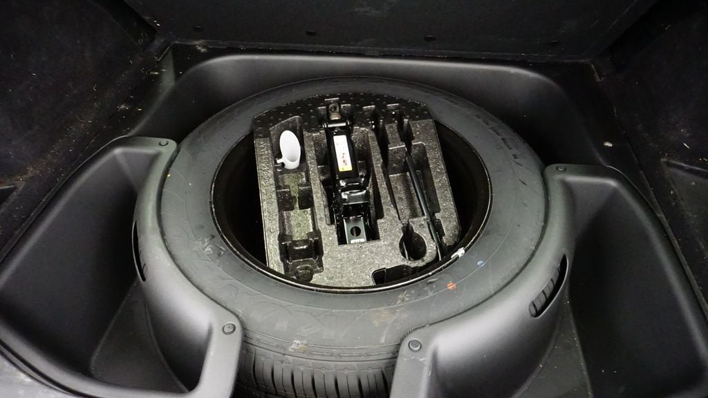 Thumbnail: 2017 Jeep Grand Cherokee - 20