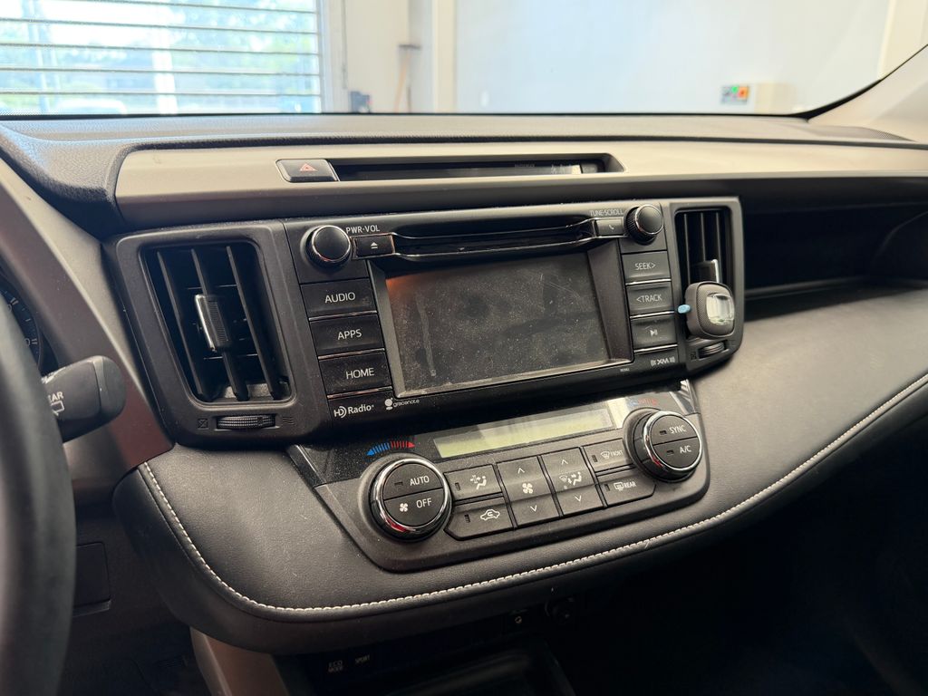 Thumbnail: 2017 Toyota RAV4 - 26