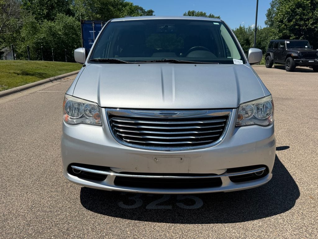 Thumbnail: 2012 Chrysler Town & Country - 2