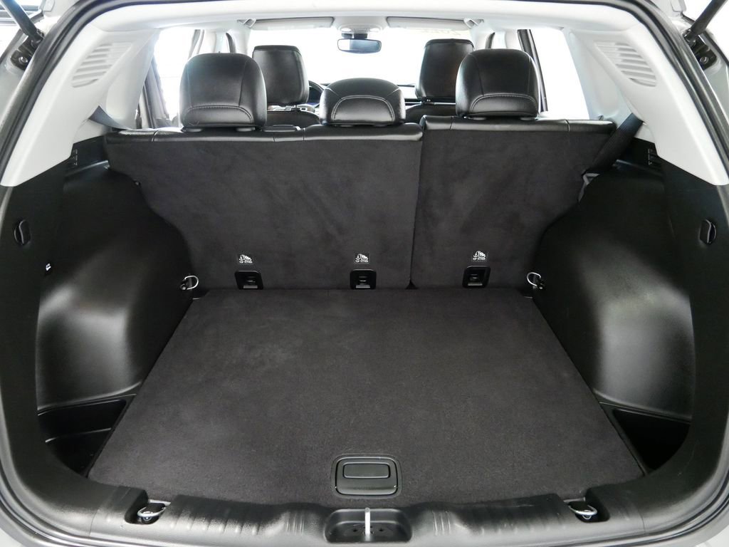 Thumbnail: 2022 Jeep Compass - 12