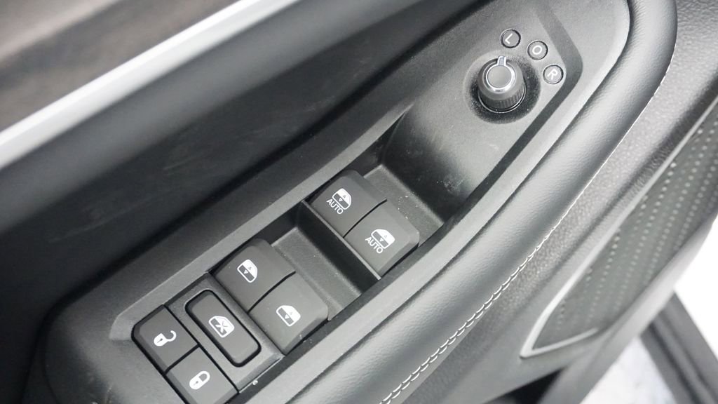 Thumbnail: 2026 Jeep Grand Cherokee - 28