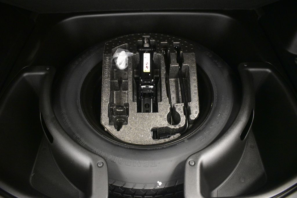 Thumbnail: 2021 Jeep Grand Cherokee - 23