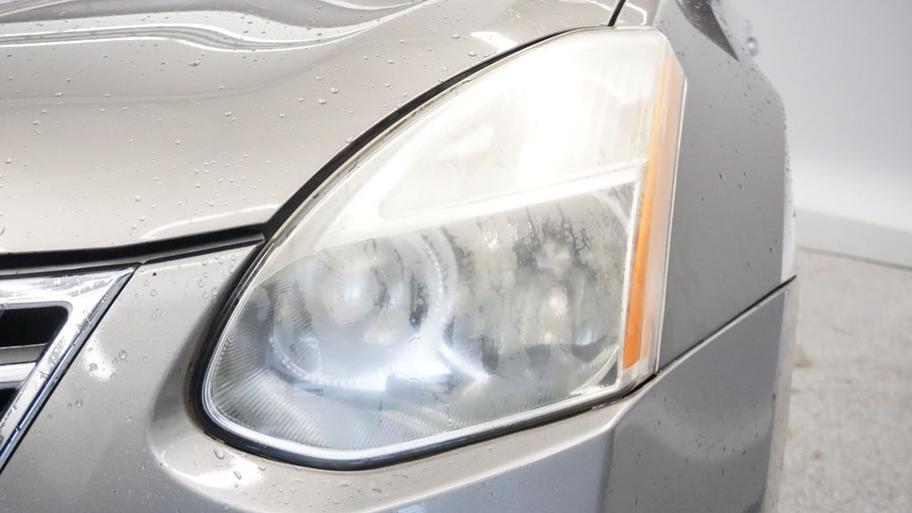 Thumbnail: 2010 Nissan Rogue - 16