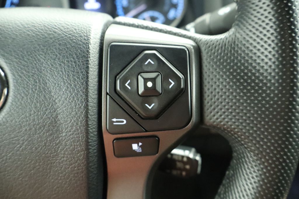 Thumbnail: 2017 Toyota Tacoma - 40