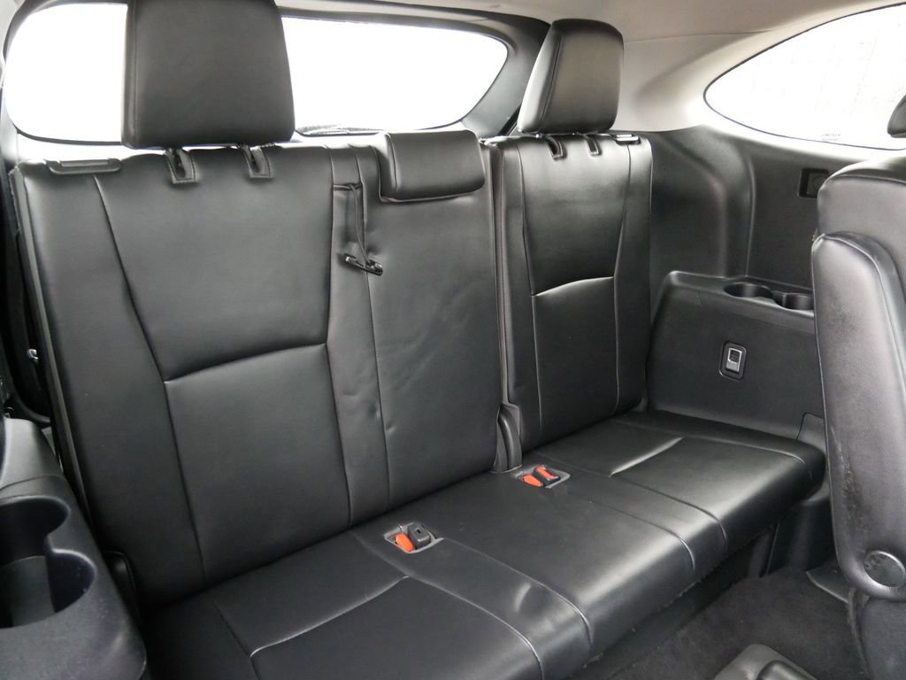 Thumbnail: 2021 Toyota Highlander - 28