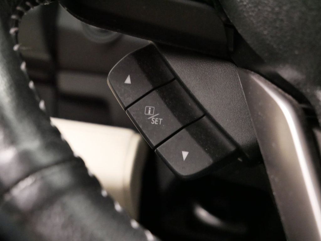 Thumbnail: 2022 Subaru Ascent - 21