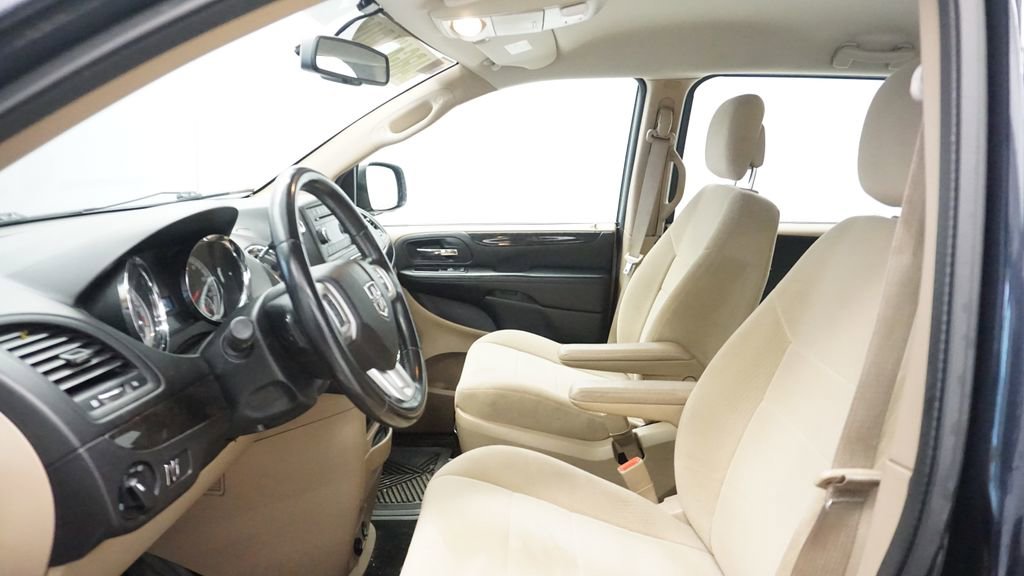 Thumbnail: 2013 Dodge Grand Caravan - 29