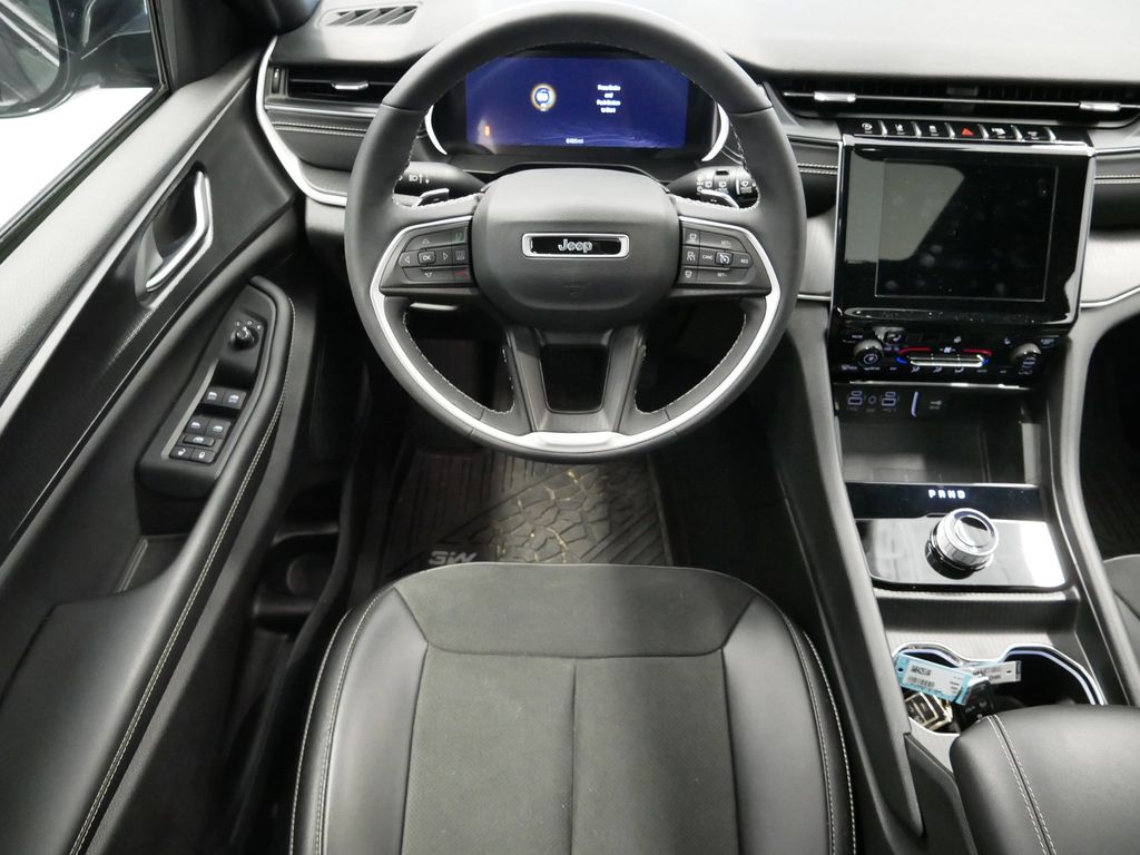 Thumbnail: 2023 Jeep Grand Cherokee - 26