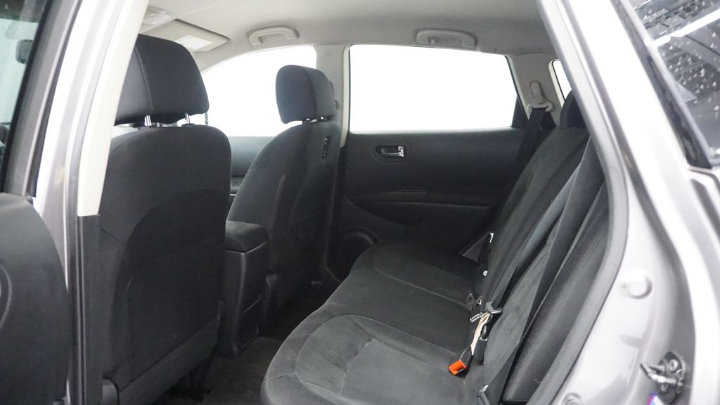 Thumbnail: 2010 Nissan Rogue - 22