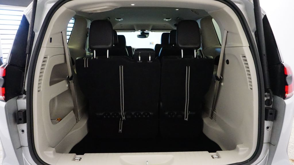 Thumbnail: 2024 Chrysler Pacifica - 12