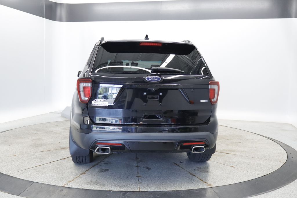 Thumbnail: 2016 Ford Explorer - 4