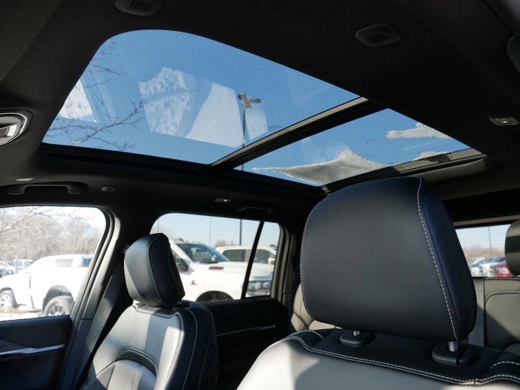 Thumbnail: 2025 Jeep Grand Cherokee - 23