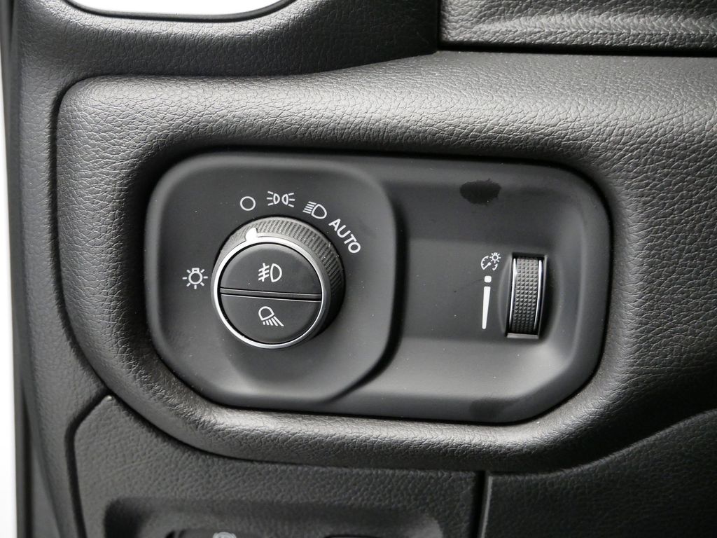 Thumbnail: 2024 RAM 1500 - 22