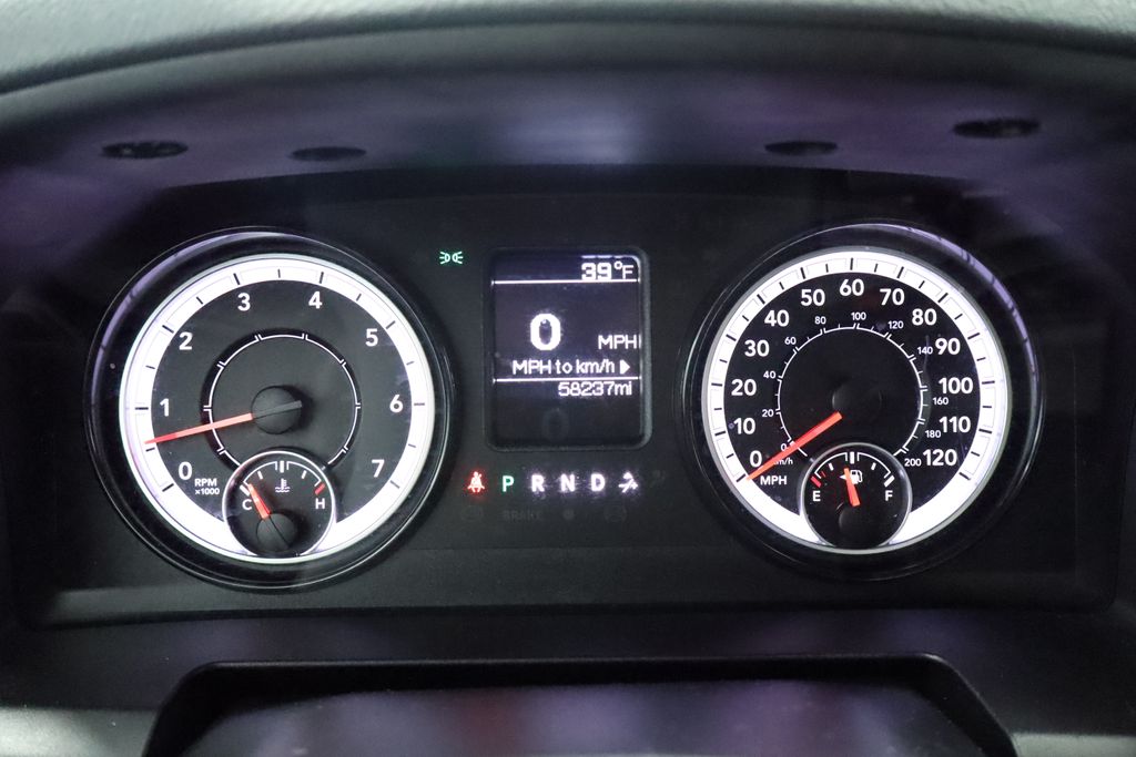 Thumbnail: 2019 RAM 1500 Classic - 38