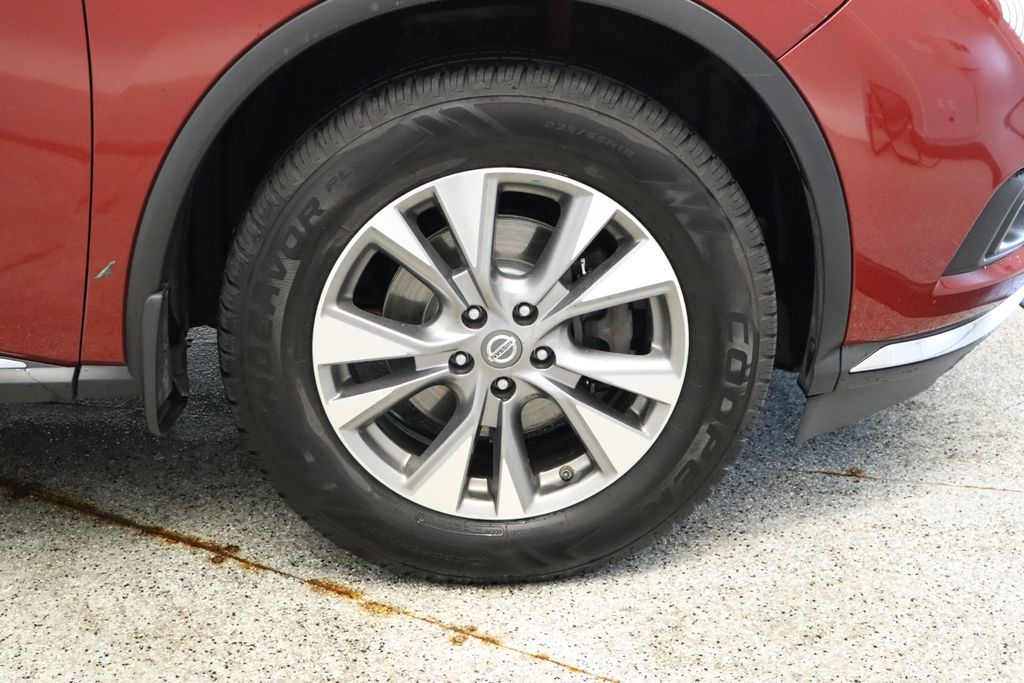 Thumbnail: 2015 Nissan Murano - 17
