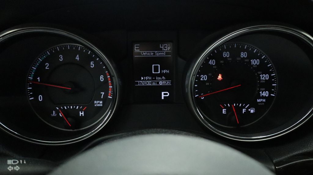 Thumbnail: 2012 Jeep Grand Cherokee - 33