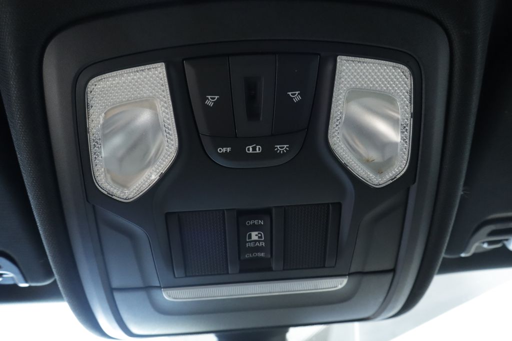 Thumbnail: 2019 RAM 1500 - 33