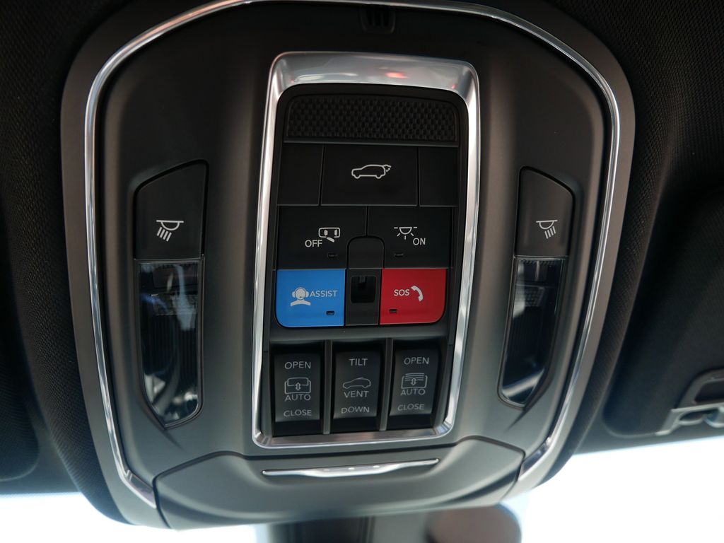 Thumbnail: 2025 Jeep Grand Cherokee - 46