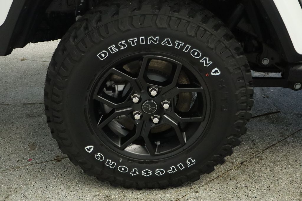 Thumbnail: 2026 Jeep Gladiator - 17