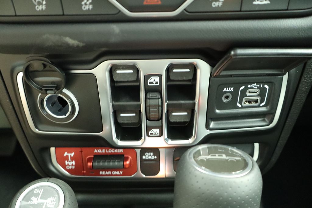 Thumbnail: 2026 Jeep Gladiator - 46