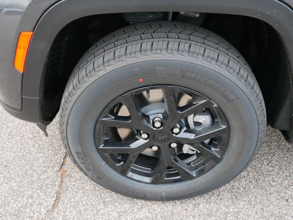 Thumbnail: 2025 Jeep Grand Cherokee L - 20